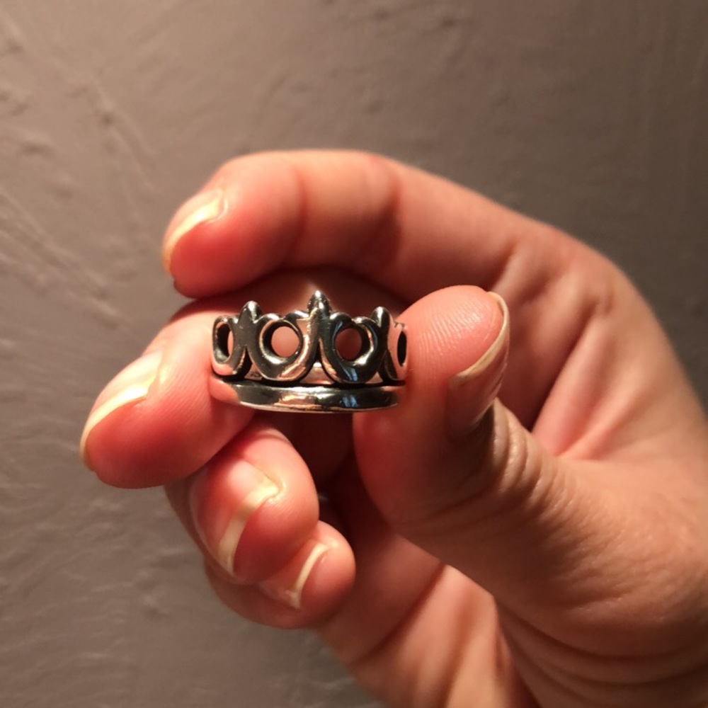 Genuine James Avery Crown Ring (never worn)